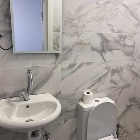 Hotel Yenikapi Истанбул Екстериор снимка